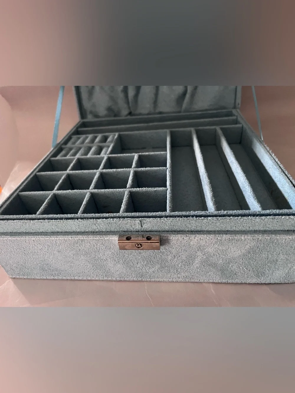Light Blue Jewelry Organizer Box with Removable Tray and key by Guanya